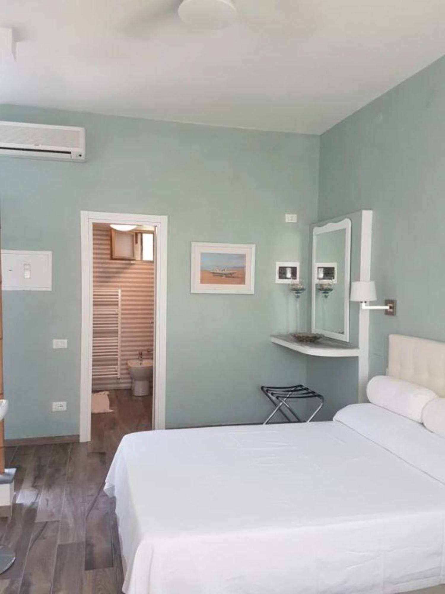 Bed And Breakfast Bagno Venezia Marina Di Carrara Luaran gambar