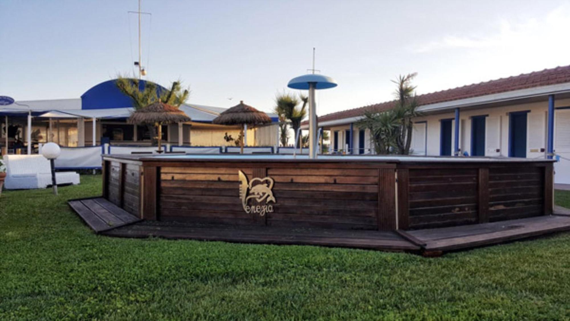 Bed And Breakfast Bagno Venezia Marina Di Carrara Luaran gambar