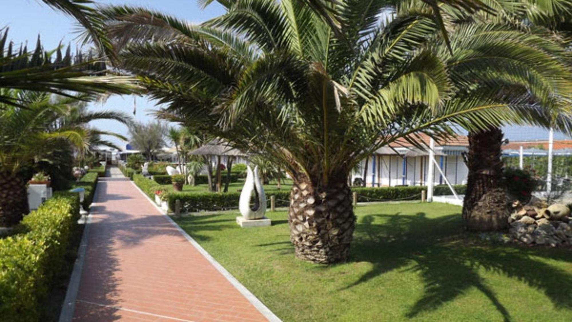 Bed And Breakfast Bagno Venezia Marina Di Carrara Luaran gambar